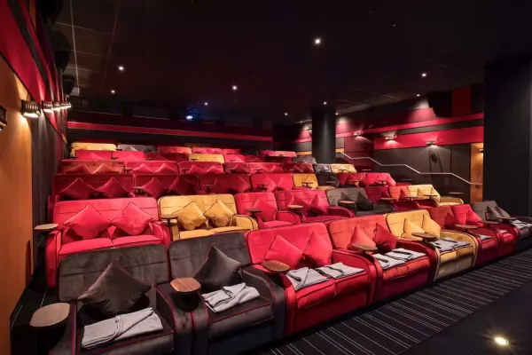 The Perfect Movie Experience: Choosing the Best Cinema Seating